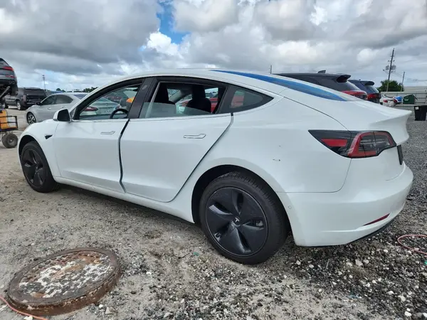 5YJ3E1EA3KF484319 2019 TESLA MODEL 3 - Image 2