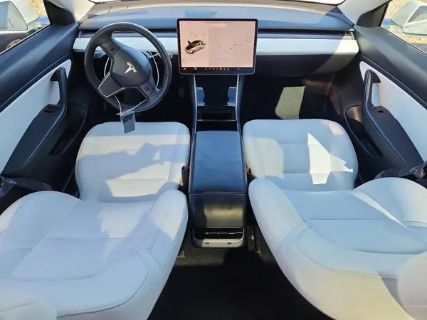 5YJ3E1EA3KF486779 2019 TESLA MODEL 3 - Image 8