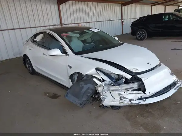 5YJ3E1EA3KF509316 2019 TESLA MODEL 3 - Image 1