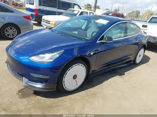 5YJ3E1EA3KF543093 2019 TESLA MODEL 3 - Image 2