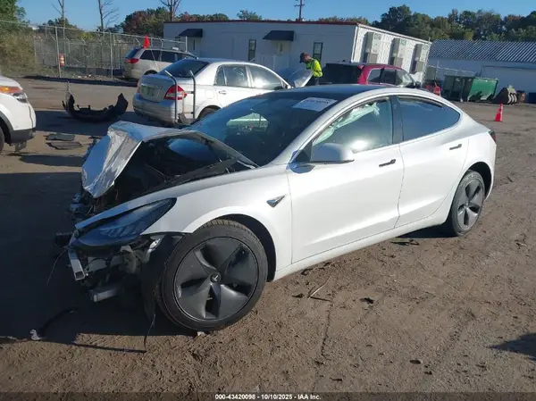 5YJ3E1EA3LF504179 2020 TESLA MODEL 3 - Image 2