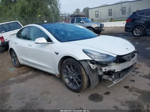 5YJ3E1EA3LF612575 2020 TESLA MODEL 3 - Image 1