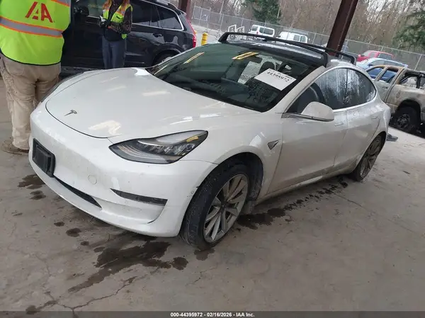 5YJ3E1EA3LF614309 2020 TESLA MODEL 3 - Image 2