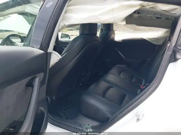 5YJ3E1EA3LF632082 2020 TESLA MODEL 3 - Image 8