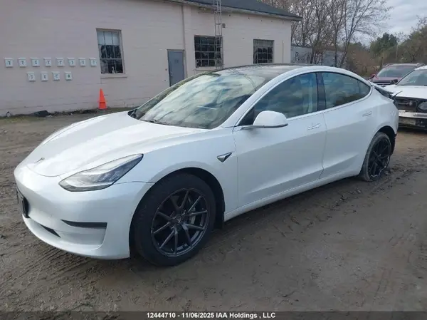 5YJ3E1EA3LF642725 2020 TESLA MODEL 3 - Image 2