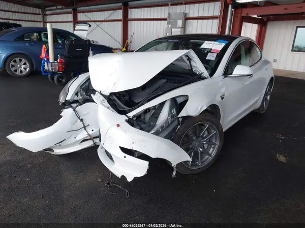 5YJ3E1EA3LF644961 2020 TESLA MODEL 3 - Image 2