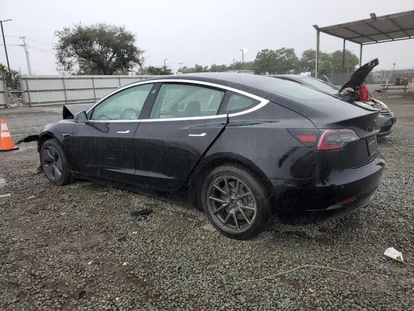 5YJ3E1EA3LF657631 2020 TESLA MODEL 3 - Image 2