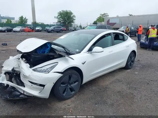 5YJ3E1EA3LF659136 2020 TESLA MODEL 3 - Image 2