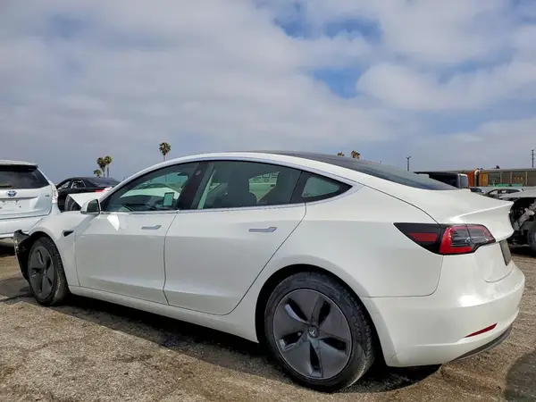 5YJ3E1EA3LF660092 2020 TESLA MODEL 3 - Image 2