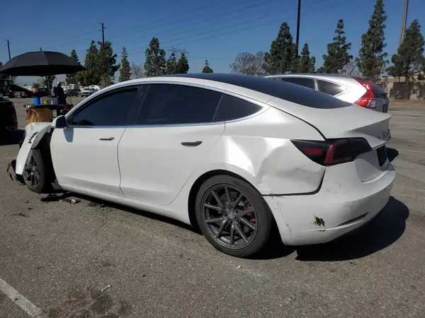 5YJ3E1EA3LF703717 2020 TESLA MODEL 3 - Image 2