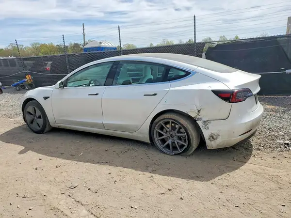 5YJ3E1EA3LF740976 2020 TESLA MODEL 3 - Image 2
