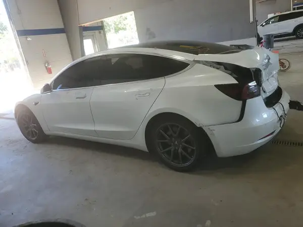 5YJ3E1EA3LF741075 2020 TESLA MODEL 3 - Image 2