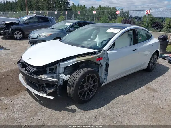 5YJ3E1EA3LF741125 2020 TESLA MODEL 3 - Image 2
