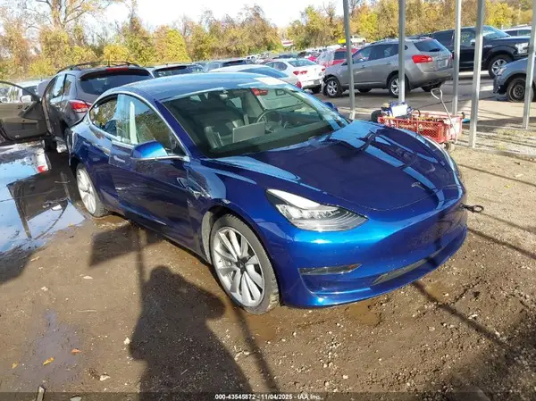 5YJ3E1EA3LF783827 2020 TESLA MODEL 3 - Image 1