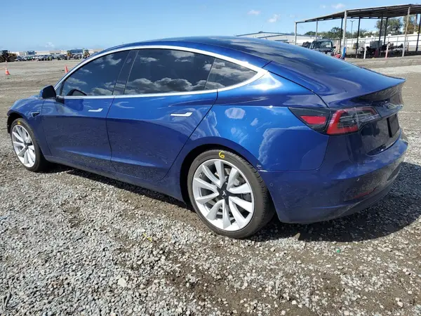 5YJ3E1EA3LF806281 2020 TESLA MODEL 3 - Image 2
