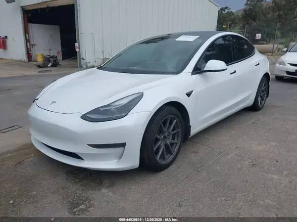 5YJ3E1EA3MF000748 2021 TESLA MODEL 3 - Image 2