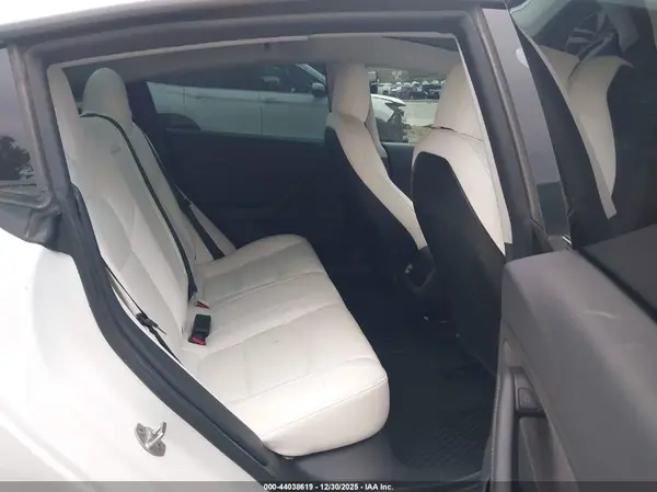 5YJ3E1EA3MF000748 2021 TESLA MODEL 3 - Image 8