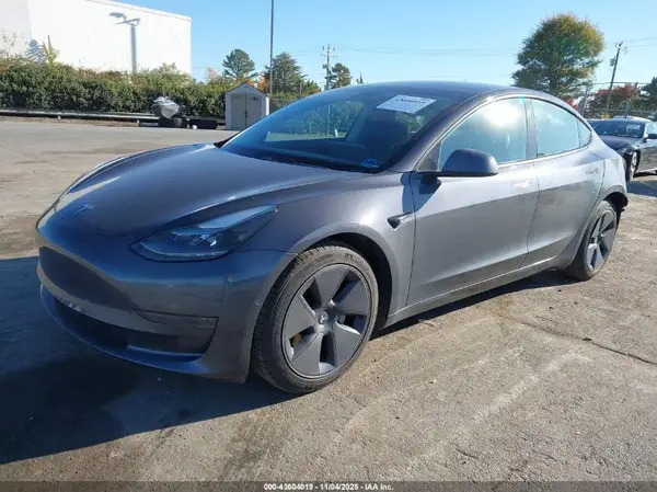 5YJ3E1EA3MF017517 2021 TESLA MODEL 3 - Image 2