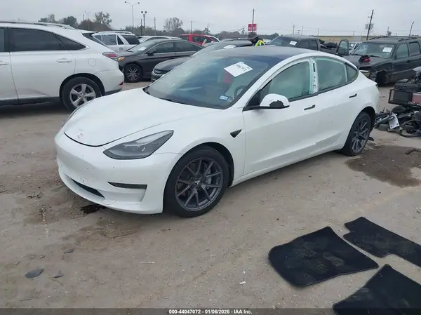 5YJ3E1EA3MF048329 2021 TESLA MODEL 3 - Image 2