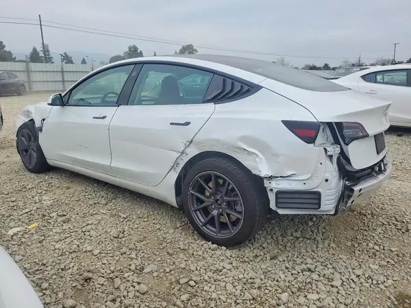 5YJ3E1EA3MF059122 2021 TESLA MODEL 3 - Image 2