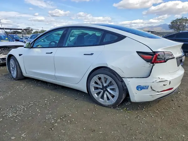 5YJ3E1EA3MF066619 2021 TESLA MODEL 3 - Image 2