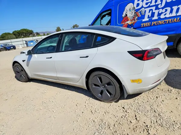 5YJ3E1EA3MF074798 2021 TESLA MODEL 3 - Image 2