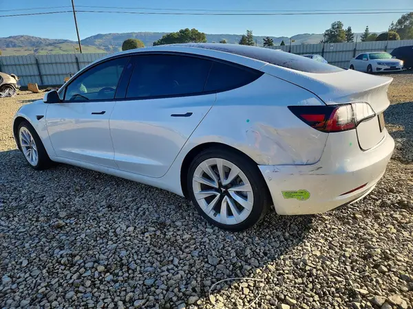 5YJ3E1EA3MF077183 2021 TESLA MODEL 3 - Image 2