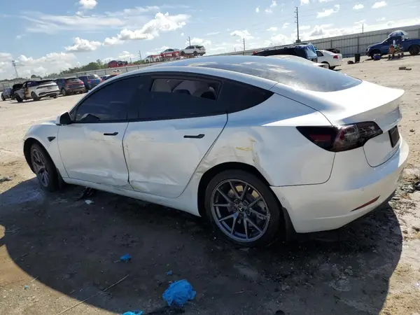 5YJ3E1EA3MF081654 2021 TESLA MODEL 3 - Image 2