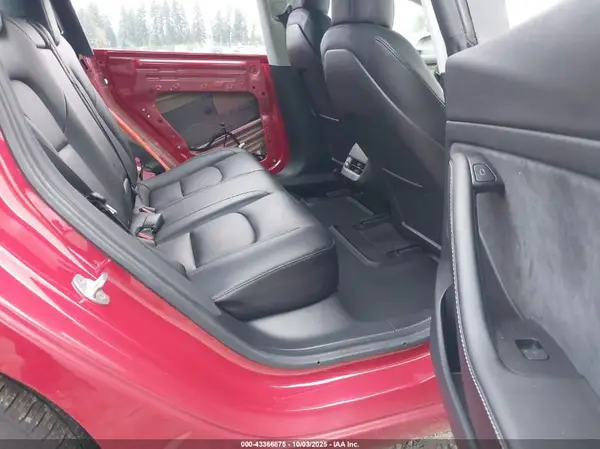 5YJ3E1EA3MF085204 2021 TESLA MODEL 3 - Image 8