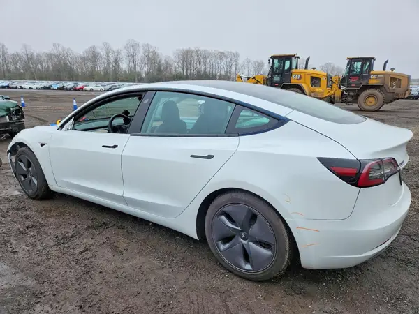 5YJ3E1EA3MF087647 2021 TESLA MODEL 3 - Image 2