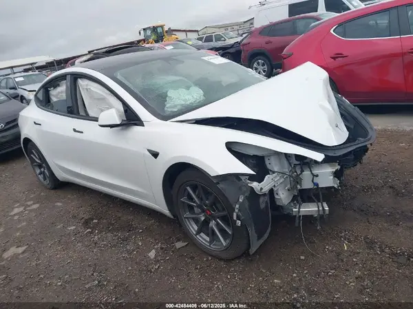 5YJ3E1EA3MF090368 2021 TESLA MODEL 3 - Image 1