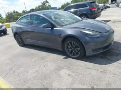 5YJ3E1EA3MF095165 2021 TESLA MODEL 3