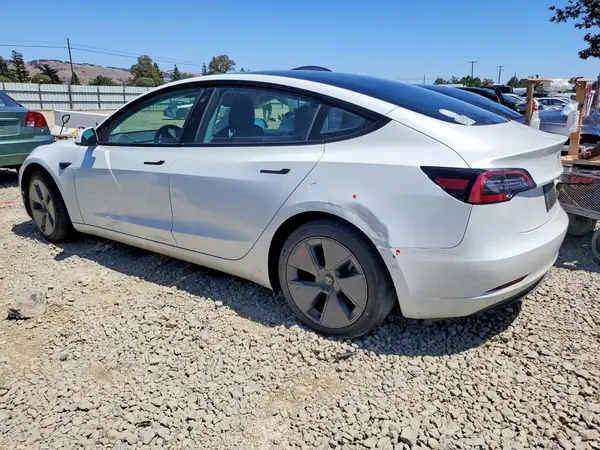 5YJ3E1EA3MF095733 2021 TESLA MODEL 3 - Image 2