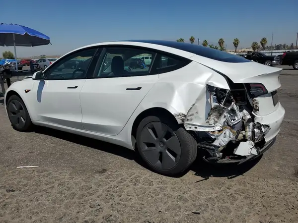 5YJ3E1EA3MF097496 2021 TESLA MODEL 3 - Image 2