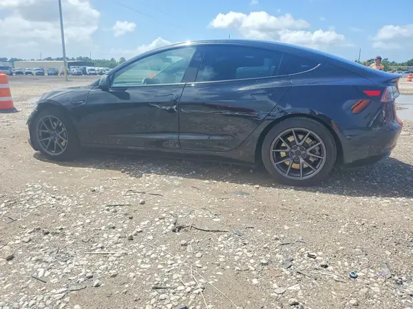 5YJ3E1EA3MF851402 2021 TESLA MODEL 3 - Image 2