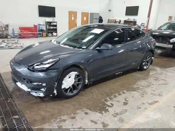 5YJ3E1EA3MF852436 2021 TESLA MODEL 3 - Image 2