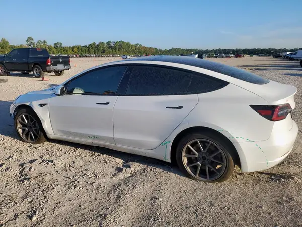 5YJ3E1EA3MF854235 2021 TESLA MODEL 3 - Image 2