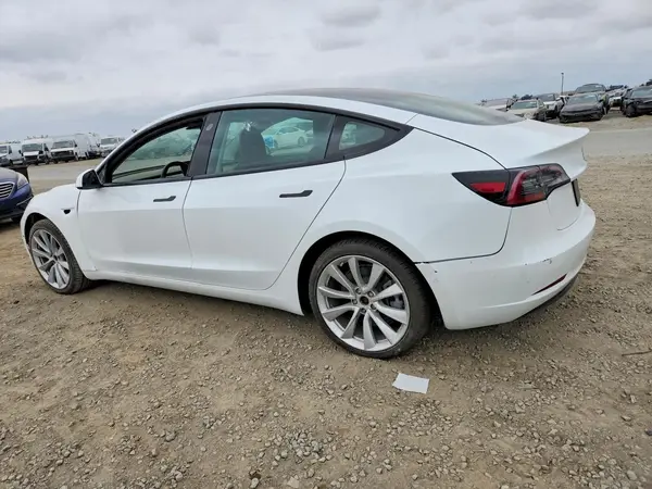 5YJ3E1EA3MF873724 2021 TESLA MODEL 3 - Image 2