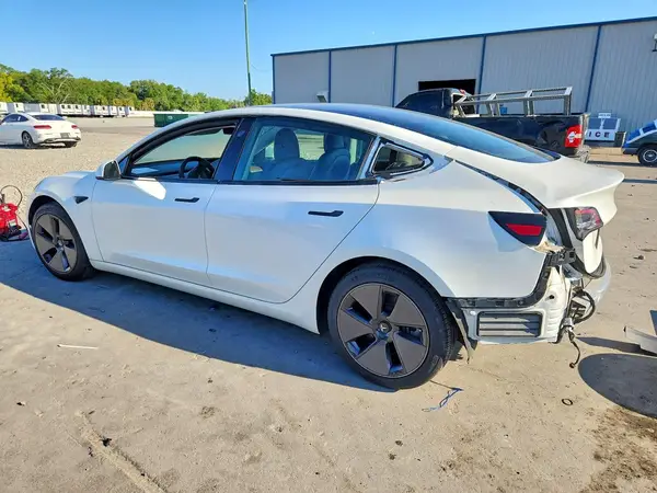5YJ3E1EA3MF911419 2021 TESLA MODEL 3 - Image 2