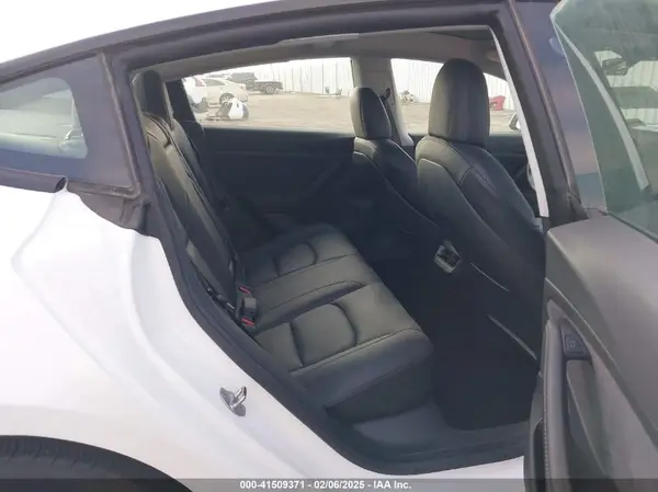 5YJ3E1EA3MF920833 2021 TESLA MODEL 3 - Image 8