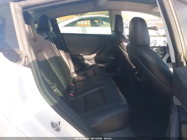 5YJ3E1EA3MF923537 2021 TESLA MODEL 3 - Image 8