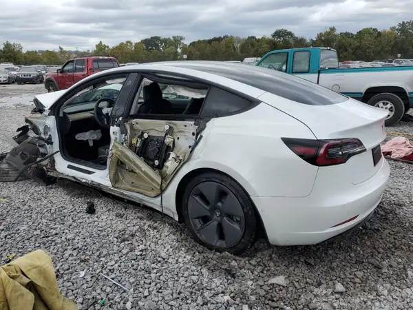 5YJ3E1EA3MF929810 2021 TESLA MODEL 3 - Image 2