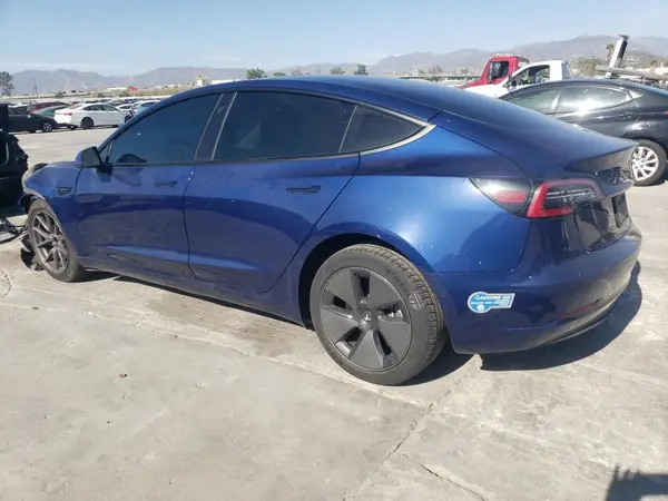 5YJ3E1EA3MF940175 2021 TESLA MODEL 3 - Image 2