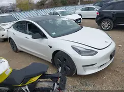 5YJ3E1EA3MF943044 2021 TESLA MODEL 3