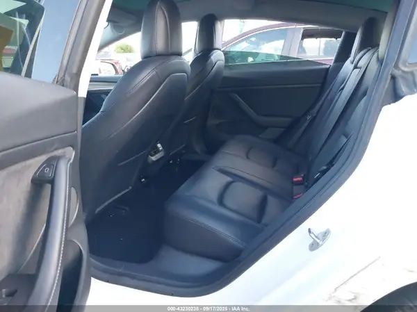 5YJ3E1EA3MF981891 2021 TESLA MODEL 3 - Image 8