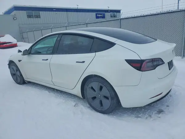 5YJ3E1EA3MF982295 2021 TESLA MODEL 3 - Image 2