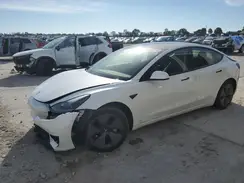 5YJ3E1EA3MF985777 2021 TESLA MODEL 3