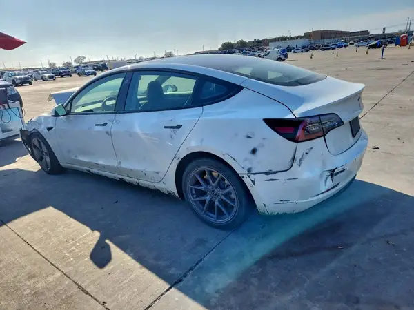5YJ3E1EA3MF986394 2021 TESLA MODEL 3 - Image 2