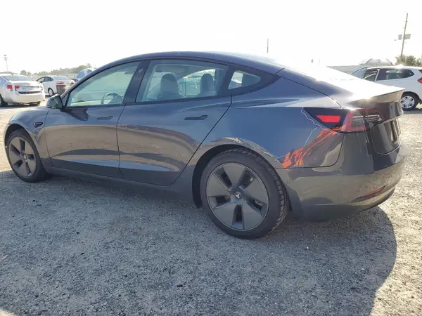 5YJ3E1EA3MF992454 2021 TESLA MODEL 3 - Image 2