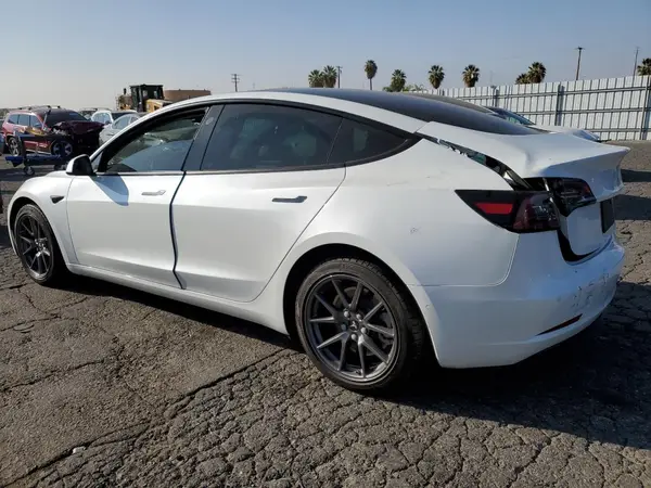 5YJ3E1EA3MF996472 2021 TESLA MODEL 3 - Image 2